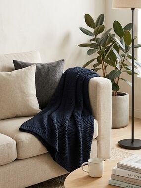 Crate & Barrel Dark Navy Blue Acrylic Knit Throw Cozy Lounge Blanket 39"x73"